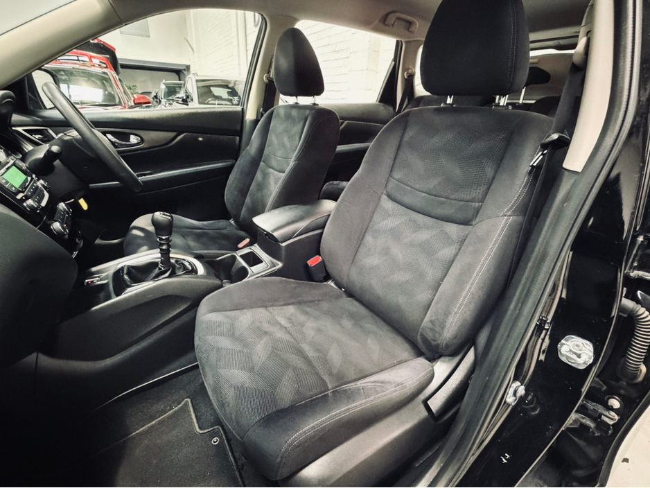 2017 Nissan X-Trail - image 12