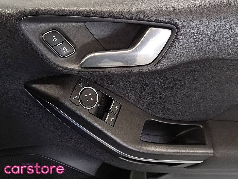 2020 Ford Fiesta - image 17