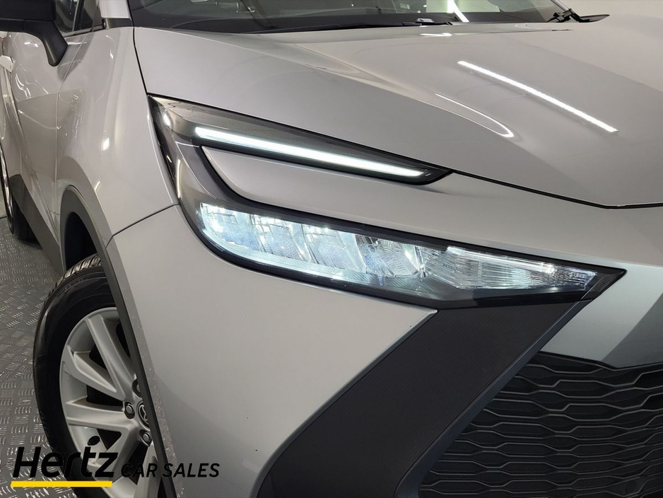 2024 Toyota C-HR - image 7