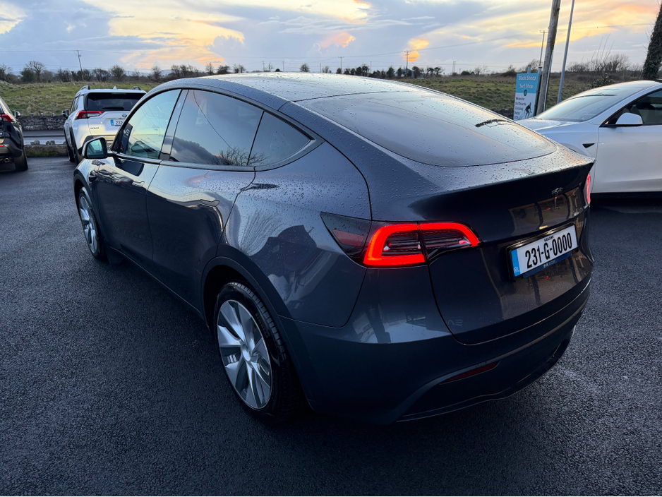 2023 Tesla Model Y - image 6