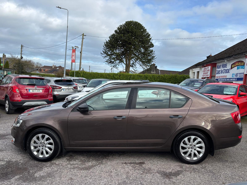 2017 Skoda Octavia - image 8