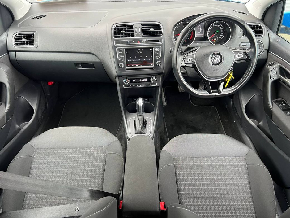 2014 Volkswagen Polo - image 10