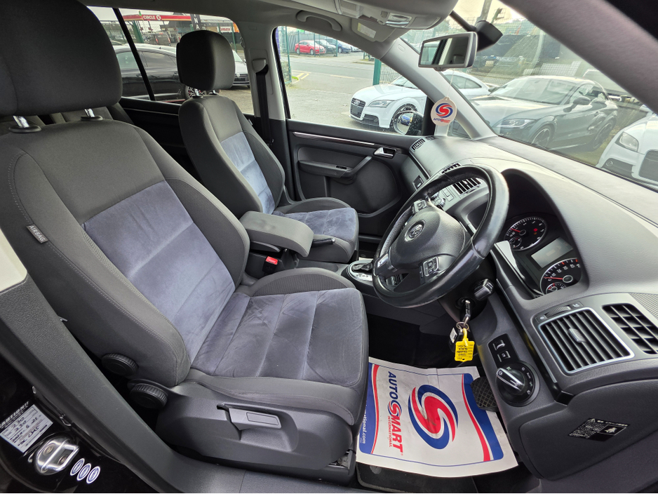 2013 Volkswagen Touran - image 3