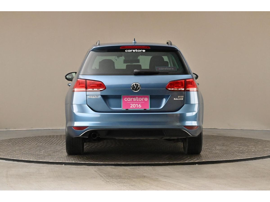 2016 Volkswagen Golf - image 8