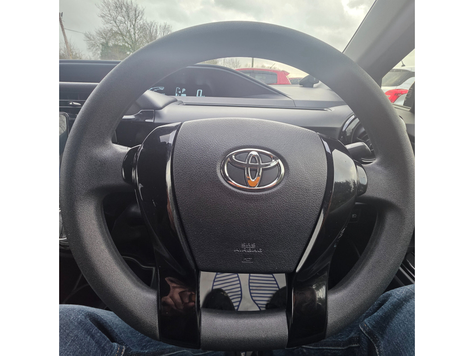 2016 Toyota Aqua 1.8 Hybrid €11,450