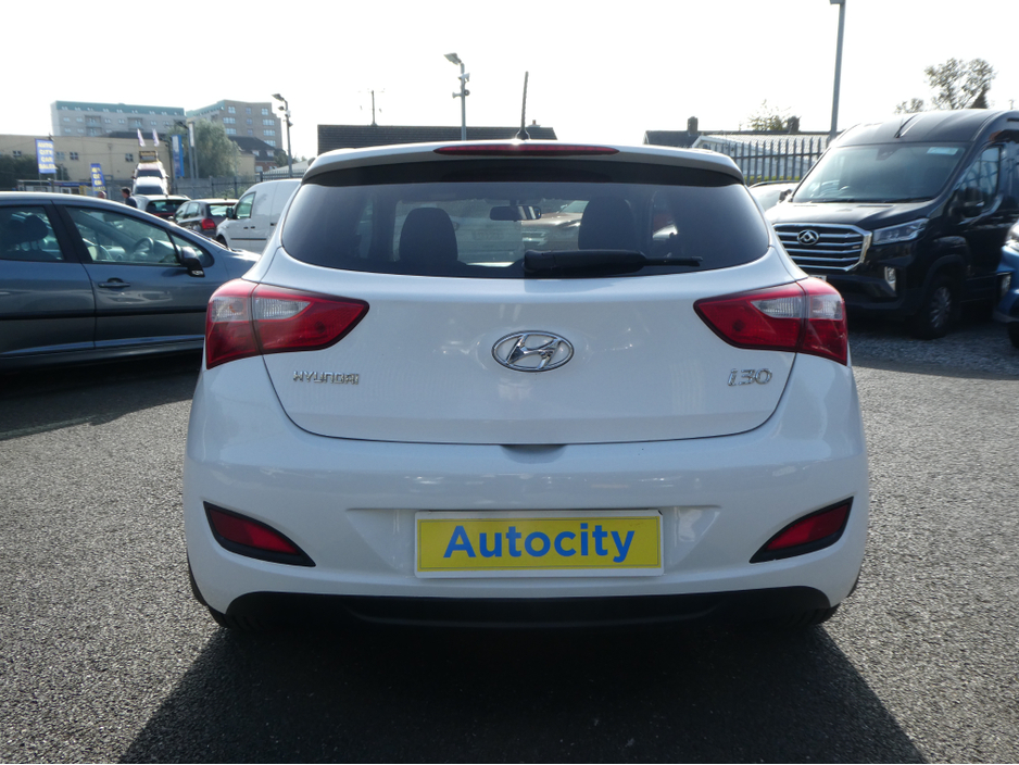 2015 Hyundai i30 DOE 07/26 €5,900