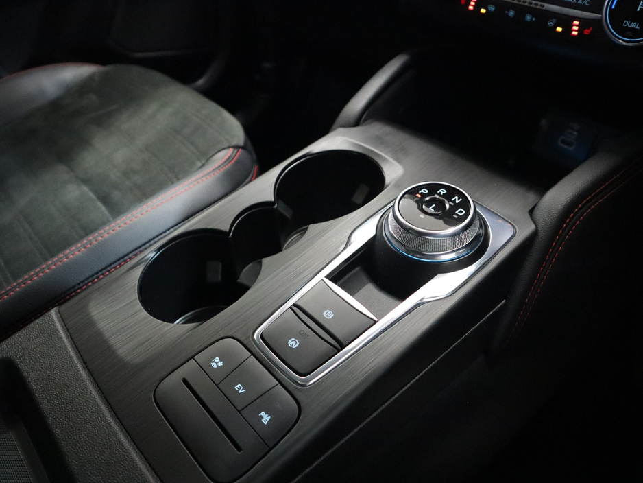 2024 Ford Kuga - image 24