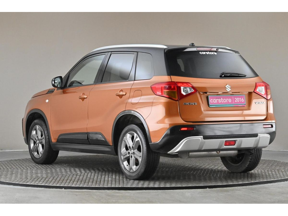 2016 Suzuki Vitara - image 7