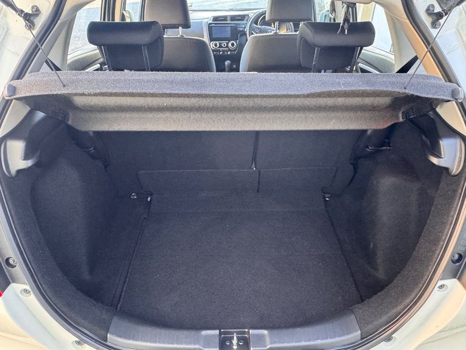 2017 Honda Jazz - image 8