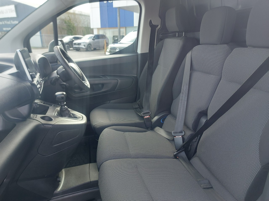 2024 Citroen Berlingo - image 18