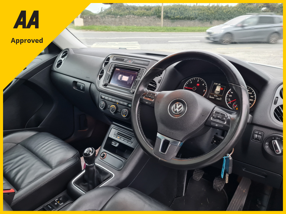 2015 Volkswagen Tiguan - image 22