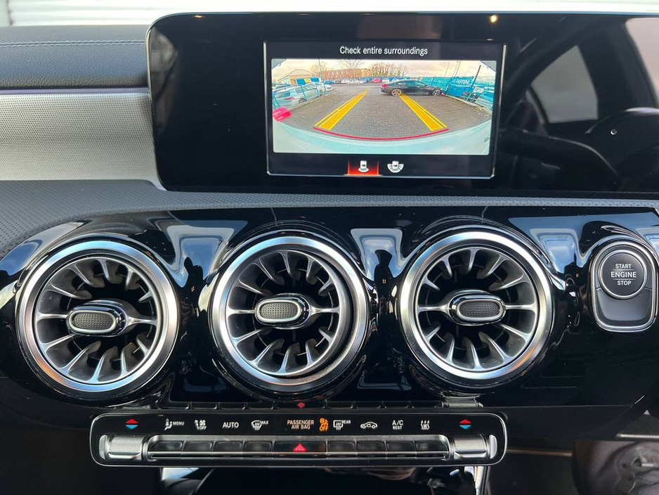 2022 Mercedes-Benz A Class A250e AMG-LINE 1.3 HYBRID // DIGITAL CLUSTER // AMBIENT LIGHTING // HEATED AMG-LINE SPORT SEATS €23,750