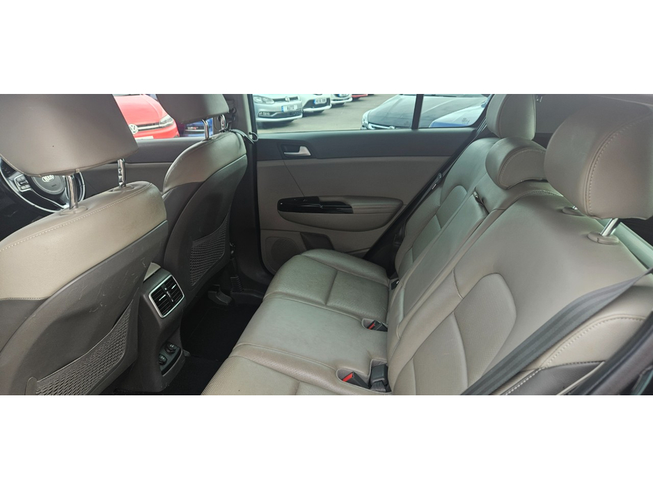 2017 Kia Sportage - image 24