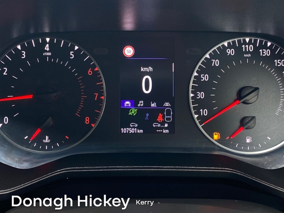 2022 Renault Clio - image 12