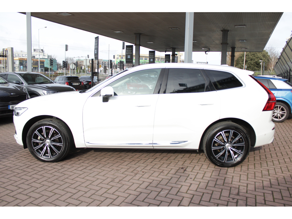 2020 Volvo XC60 - image 7