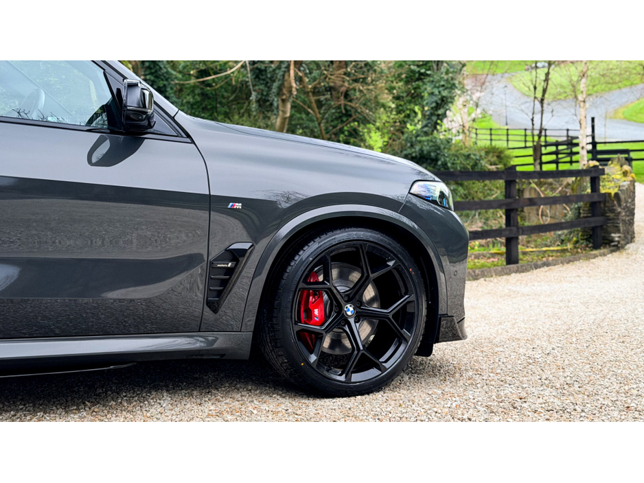 2023 BMW X5 - image 7