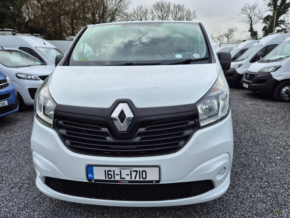 2016 Renault Trafic - image 3