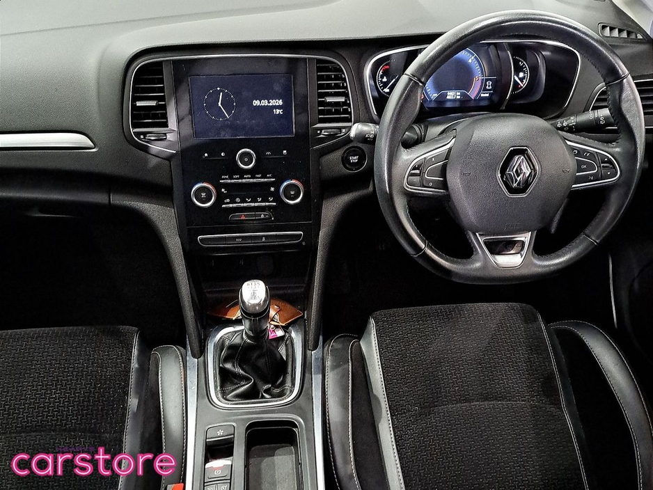 2017 Renault Megane - image 11