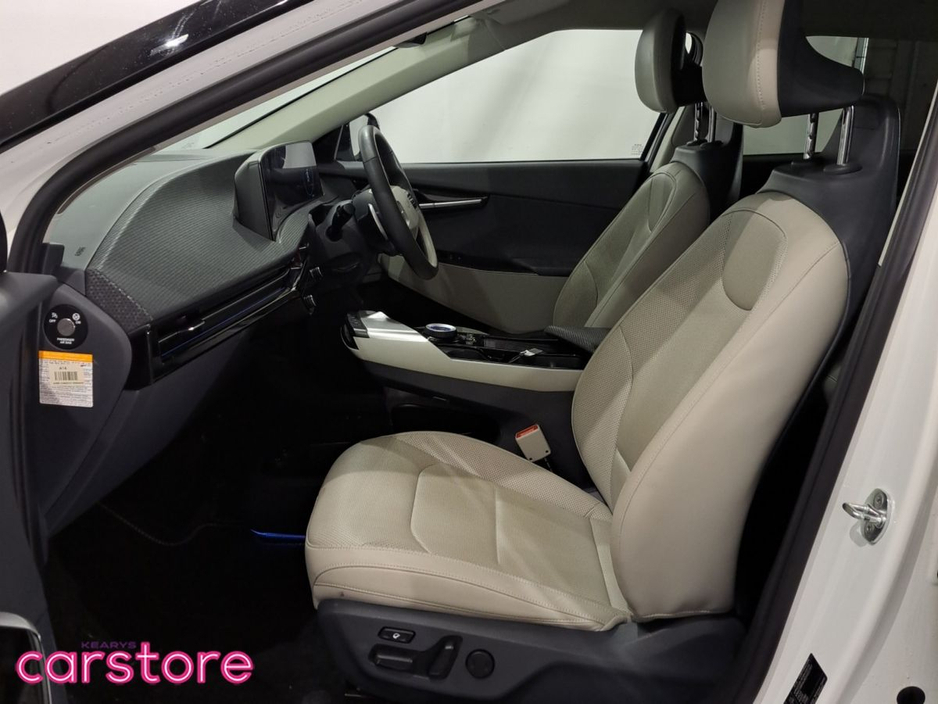 2022 Kia EV6 - image 9