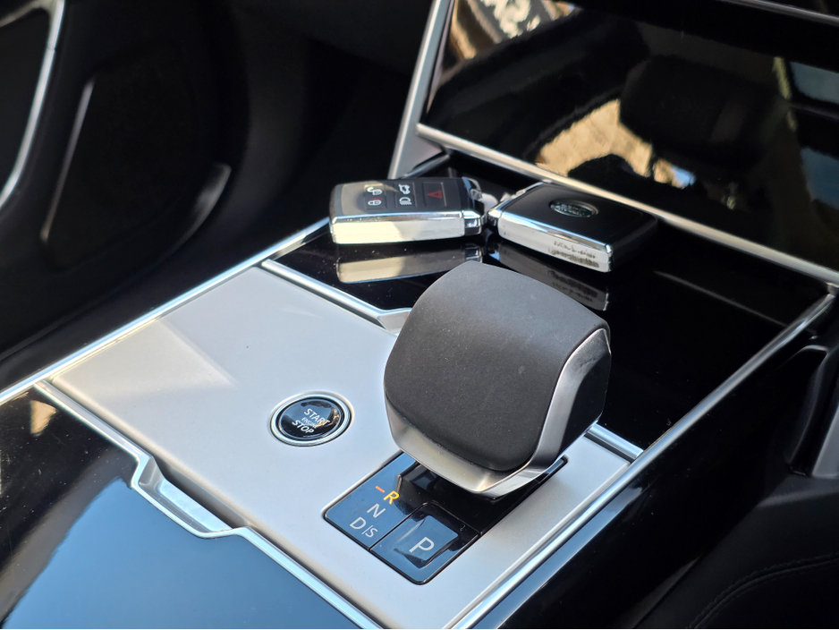 2025 Land Rover Range Rover - image 32