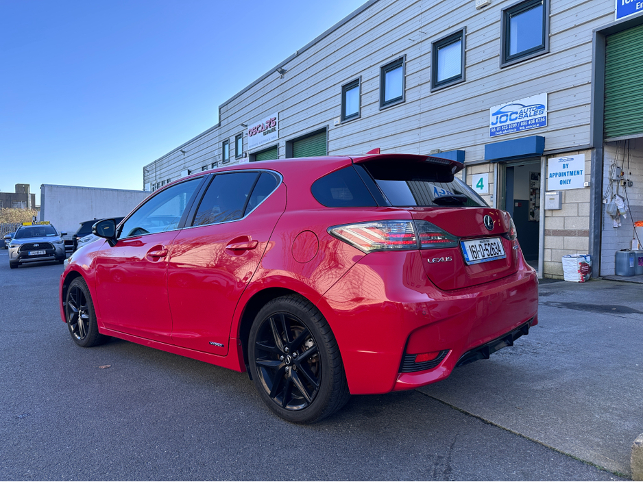 2016 Lexus CT 200 h - image 6