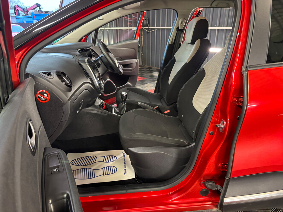 2019 Renault Captur - image 18
