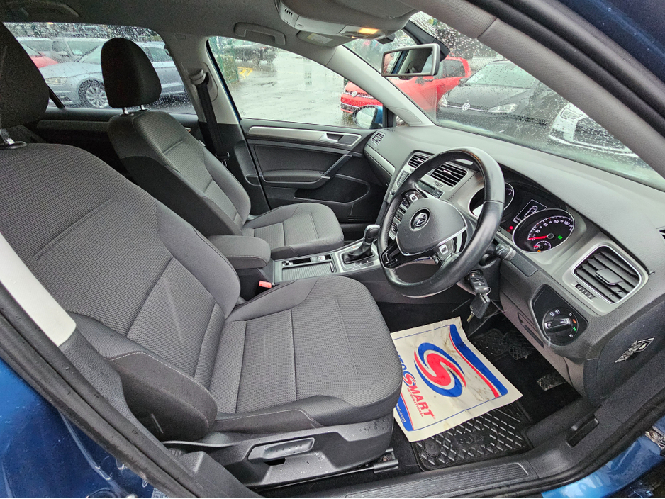 2014 Volkswagen Golf - image 3