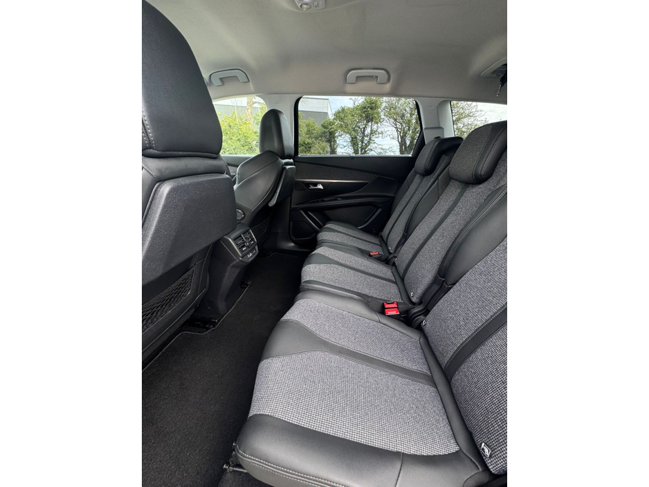 2019 Peugeot 5008 - image 21