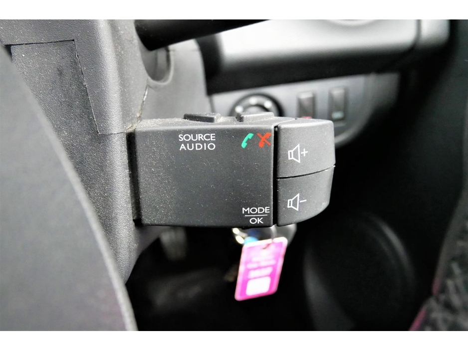 2017 Dacia Sandero Stepway - image 23