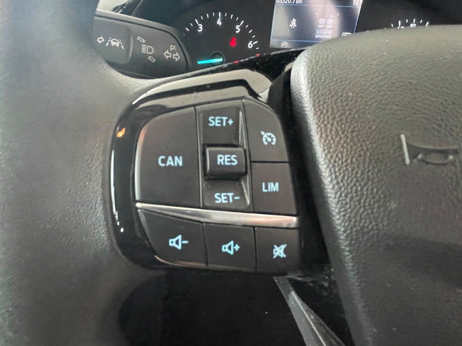 2022 Ford Fiesta - image 23