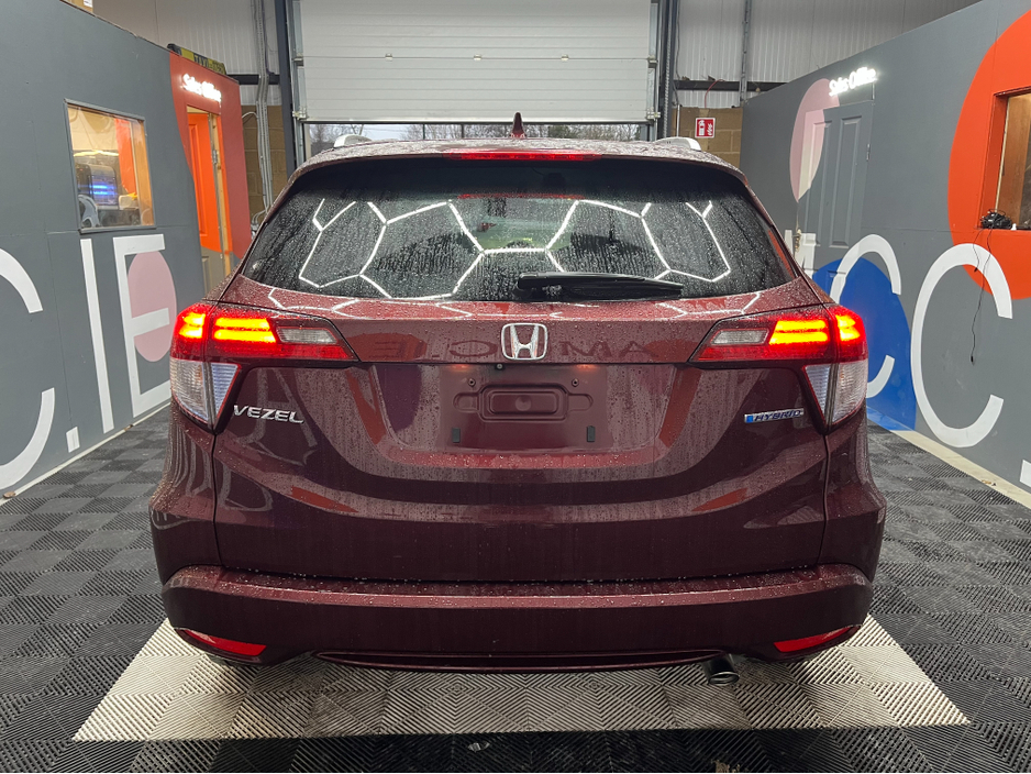 2015 Honda Vezel €15950! 2015 HONDA VEZEL HYBRID Z 1.5 AUTOMATIC / CRUISE CONTROL / REVERSE CAMERA / HEATED SEATS €15,950