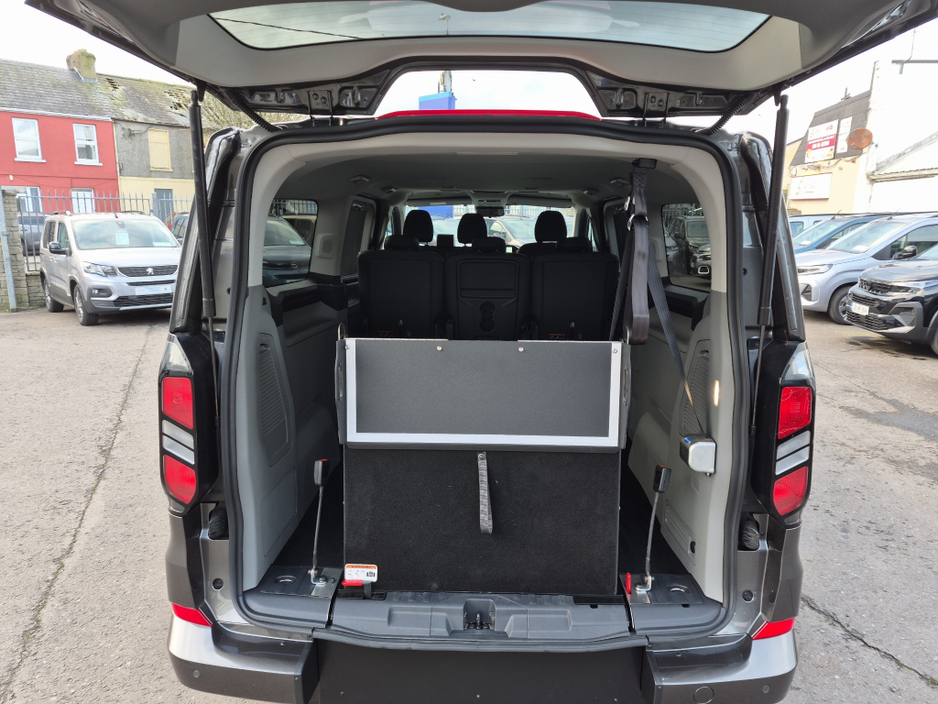 2026 Ford Transit Custom Lowered Floor Wheelchair Access New