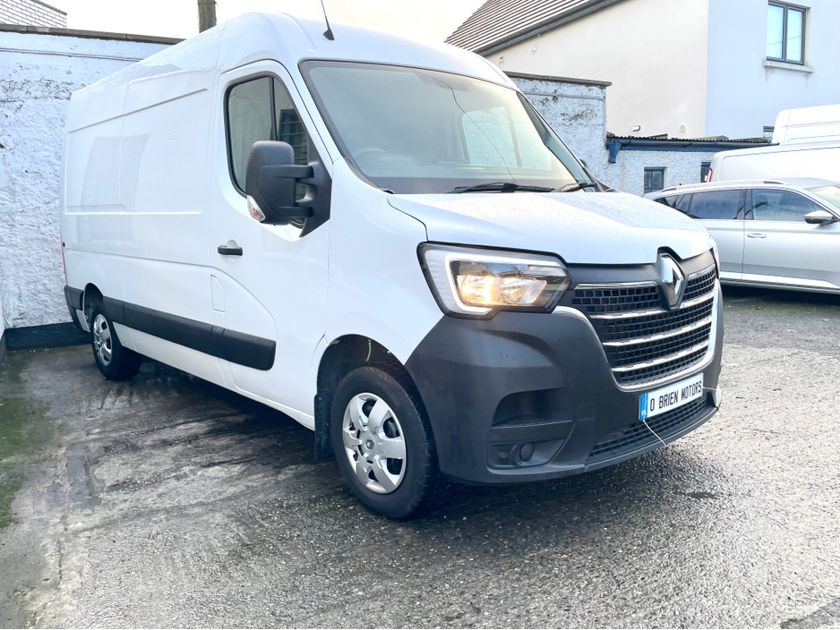 2023 Renault Master MM35 BUSINESS+ 2.3 BLUE DCI 135BHP MWB €18,000