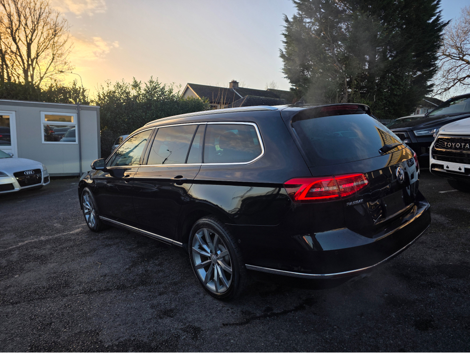 2018 Volkswagen Passat 2.0 TDI VIRTUAL DASH FULL LEATHER HEATED ELECTRIC SEATS SAT NAV CARPLAY ANDROID AUTO BLIND SPORT PARKING SENSORS SELF PARKING ASSIST 360 CAMERA €20,750