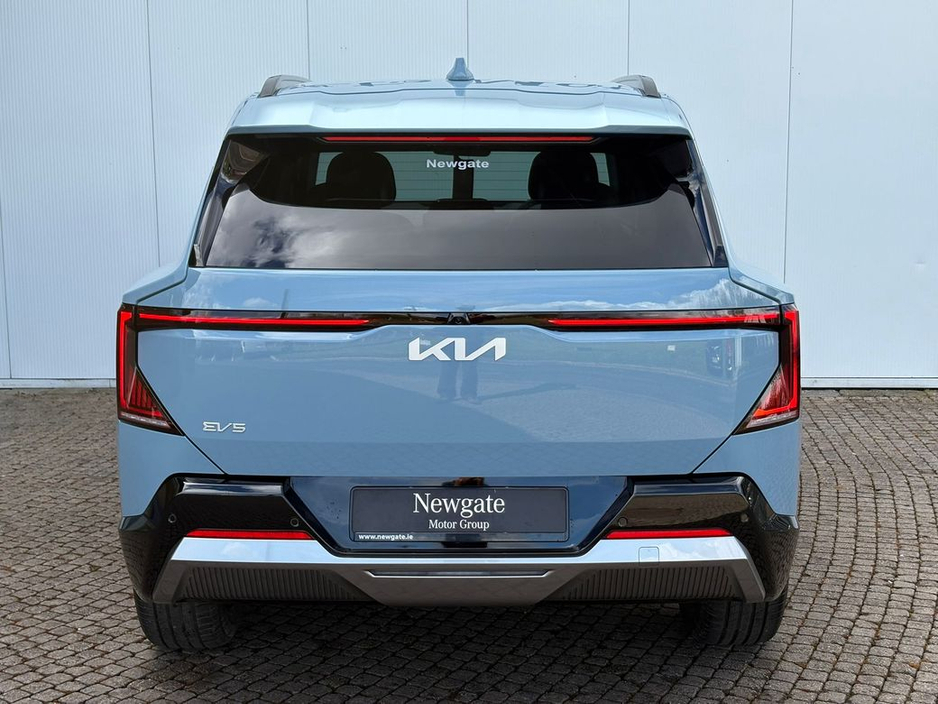 2026 Kia EV5 - image 6