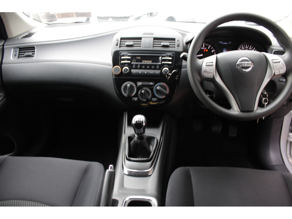 2018 Nissan Pulsar - image 16