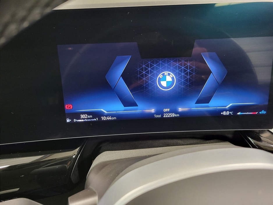 2023 BMW X1 - image 9