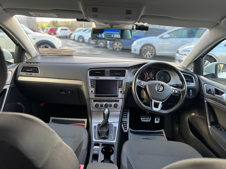 2014 Volkswagen Golf - image 6