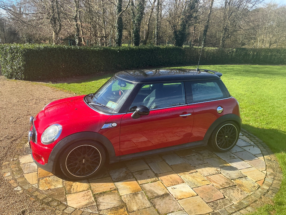 2007 MINI Hatch - image 11