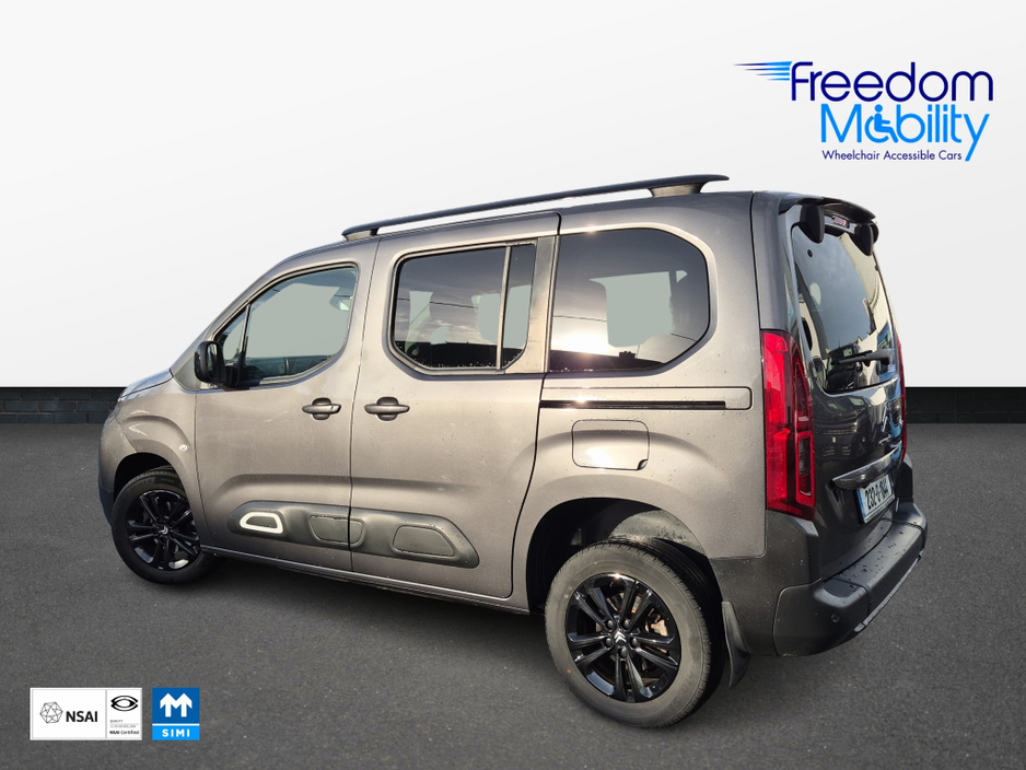 2023 Citroen Berlingo Multispace Wheelchair Access Taxi Spec €35,950