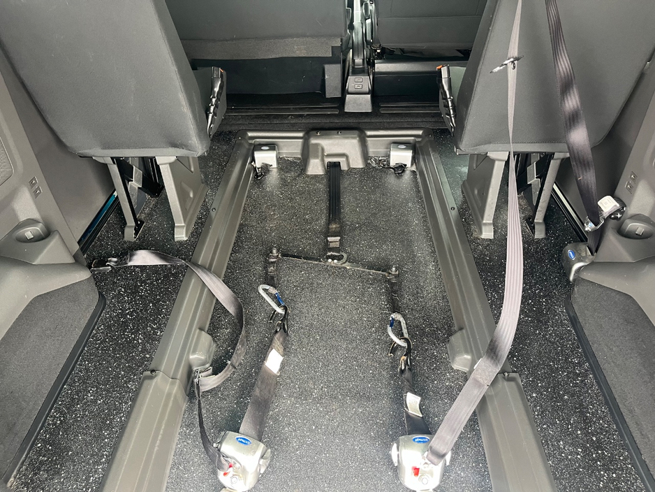 2019 Ford Tourneo Custom - image 12