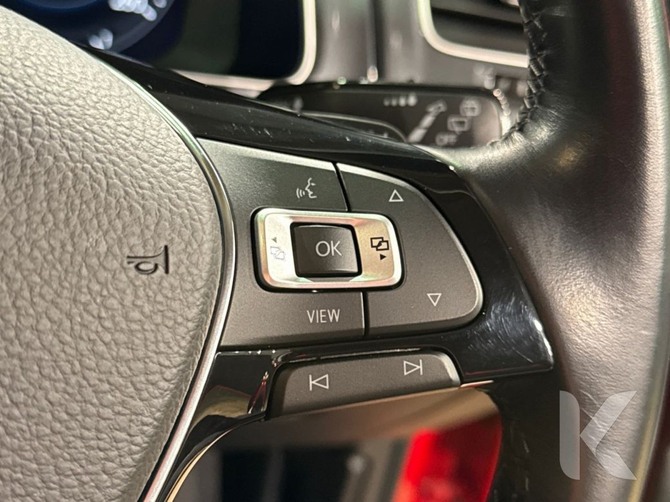 2019 Volkswagen Golf - image 19