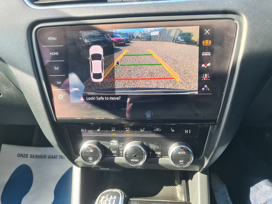 2019 Skoda Octavia - image 14