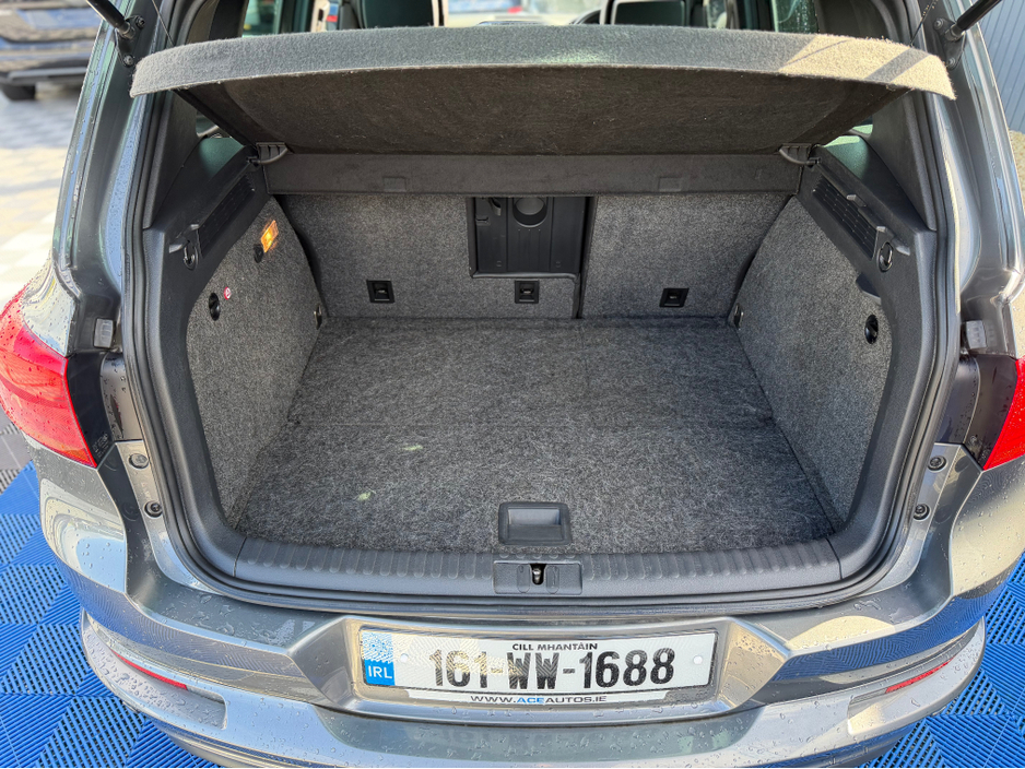 2016 Volkswagen Tiguan - image 34