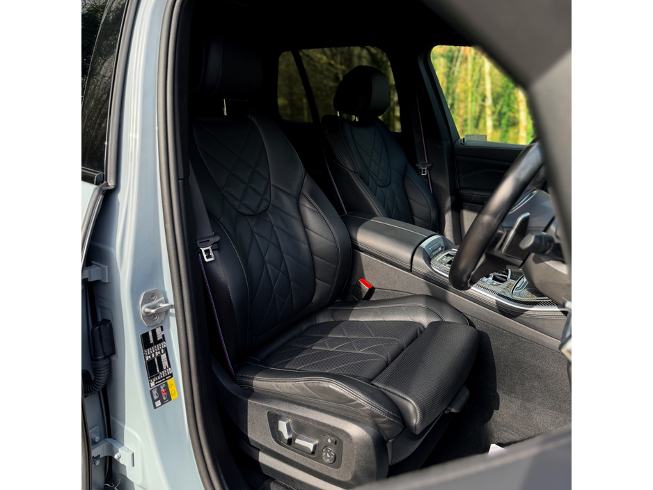 2023 BMW X5 - image 17