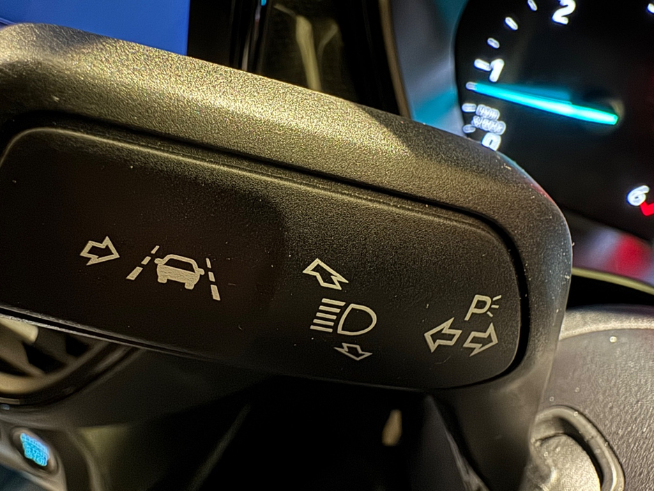 2023 Ford Focus - image 22