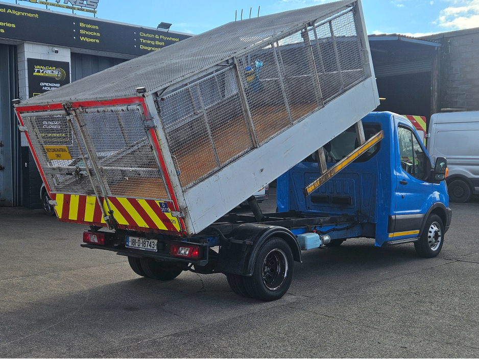 2018 Ford Transit - image 2