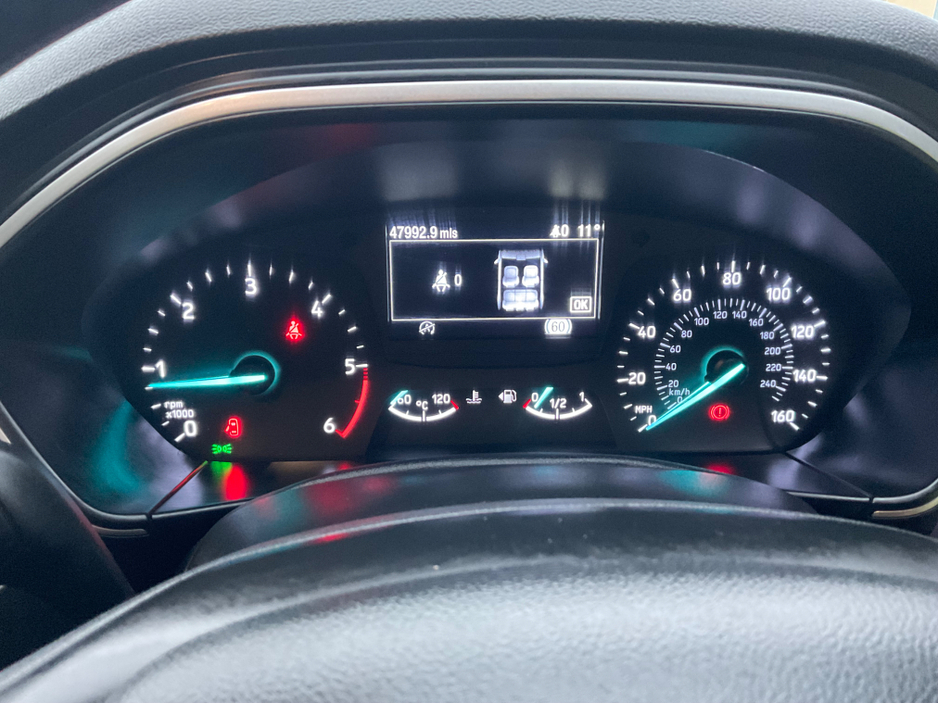 2018 Ford Focus - image 12