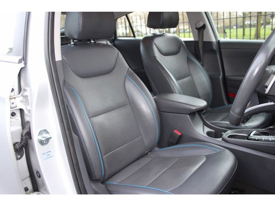 2018 Hyundai Ioniq PREMIUM SE Plug In hybrid €15,950