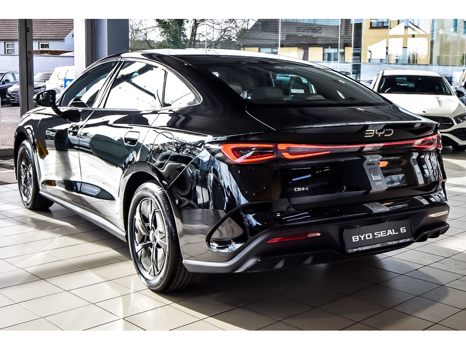 2026 BYD Seal - image 4